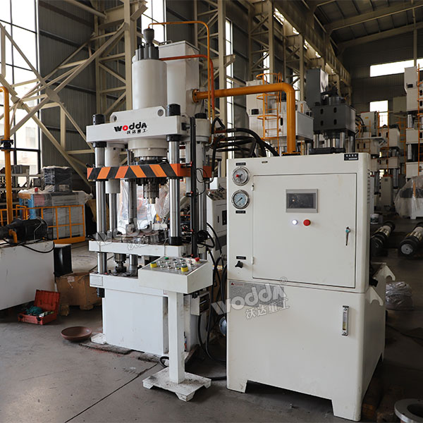 120吨汽车摩擦片成型液压机 120吨汽车摩擦片成型液压机