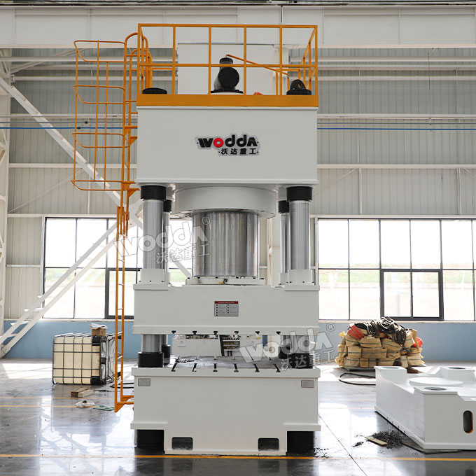 1600吨四柱液压机车间实拍 1600吨四柱液压机车间实拍