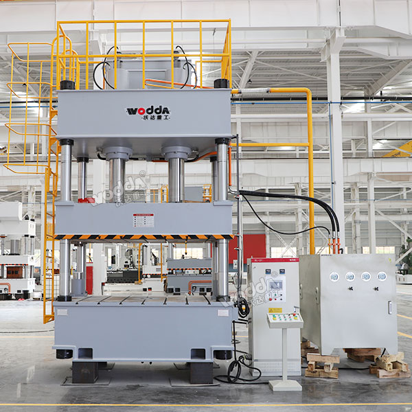 315吨四柱液压机 315吨四柱液压机